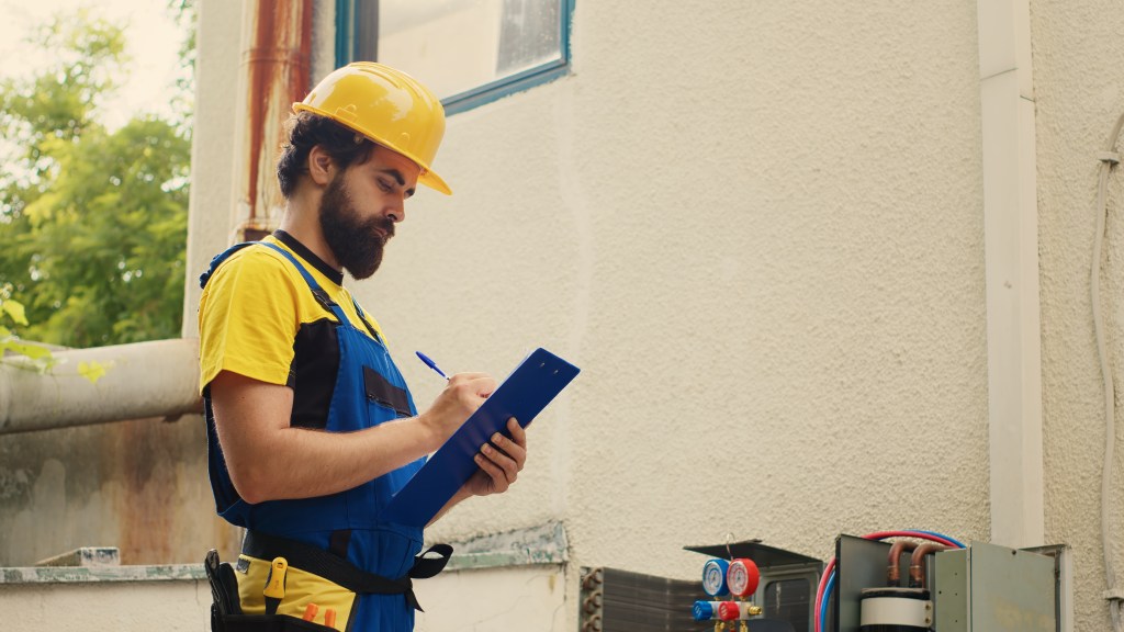 search for Florida roofing contractor's review online